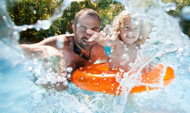 Piscina inflável ou piscina de armação Piscina inflável ou piscina de armação