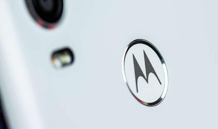 Família Motorola Edge: tela curva e funções especiais para jogos - Olhar  Digital