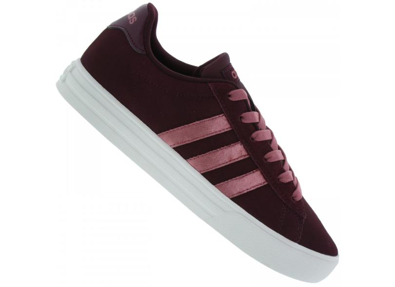 tenis adidas daily feminino