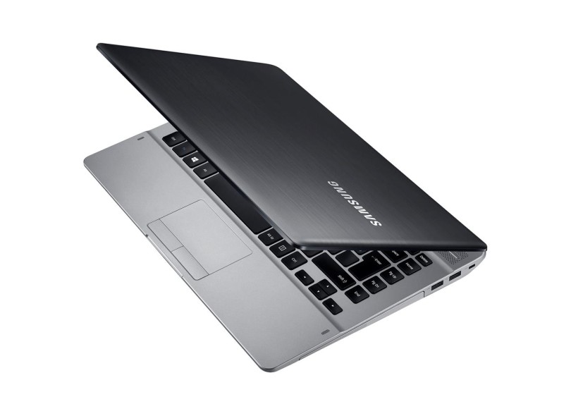 Notebook Samsung Essentials Intel Celeron 3215U 4 GB de RAM 500 GB 14 " Windows 10 Home E20