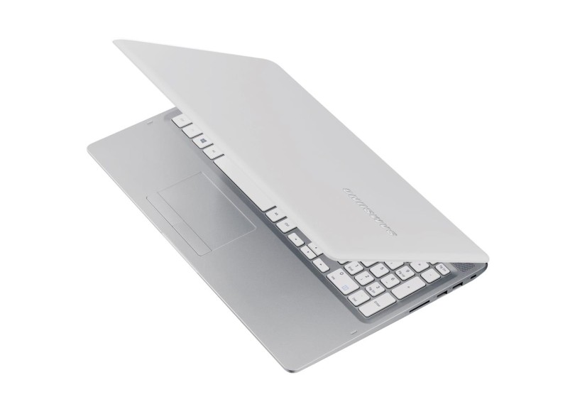 Notebook Samsung Expert Intel Core i5 6200U 8 GB de RAM 1024 GB 15.6 " GeForce 940M Windows 10 Home X31