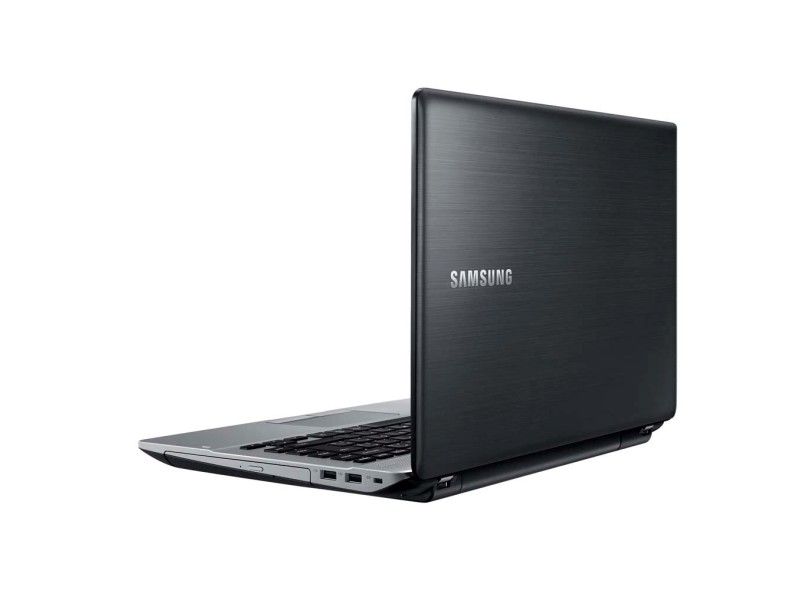 Notebook Samsung Essentials Intel Core i3 5005U 4 GB de RAM 14 " Windows 10 E32 370E4K-KW3