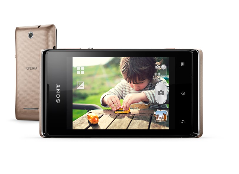 Smartphone Sony Xperia E Dual Câmera 3,2 Megapixels Desbloqueado 2 Chips 4 GB Android 4.0 (Ice Cream Sandwich) Wi-Fi