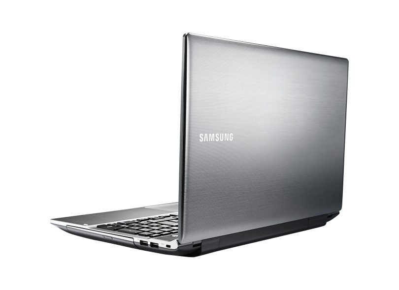 Notebook Samsung Série 5 Intel Core i7 3630QM 8 GB de RAM HD 1 TB GeForce GT 630M LED 15.6 " Windows 8 550P5C-AE1