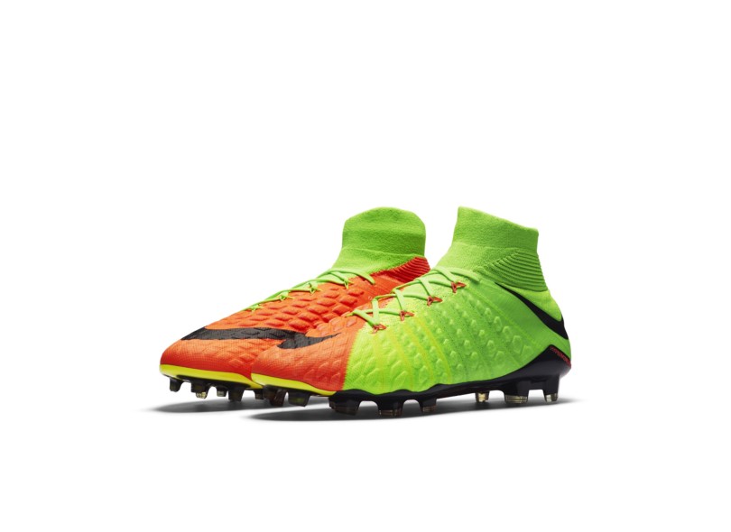 Chuteira Campo Nike HyperVenom Phantom III DF Adulto com o Melhor