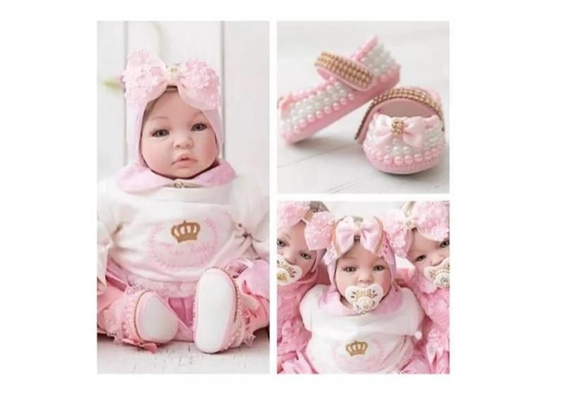 Boneca Bebê Reborn Princesa Larinha 53cm com 20 acessórios em Promoção é no  Bondfaro