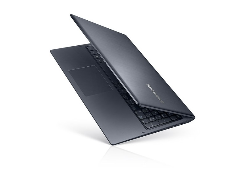 Notebook Samsung ATIV Book Intel Core i5 3230M 3ª Geração 8 GB 1 TB LED 15,6" Windows 8 NP670Z5E-XD1