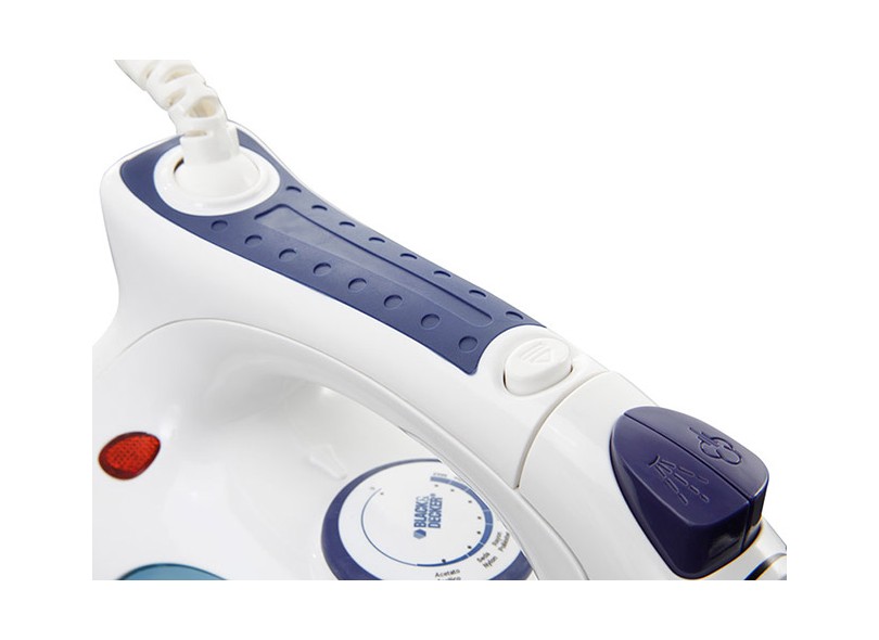 Ferro de Passar Roupas A Vapor A Seco Black&Decker AJ2032