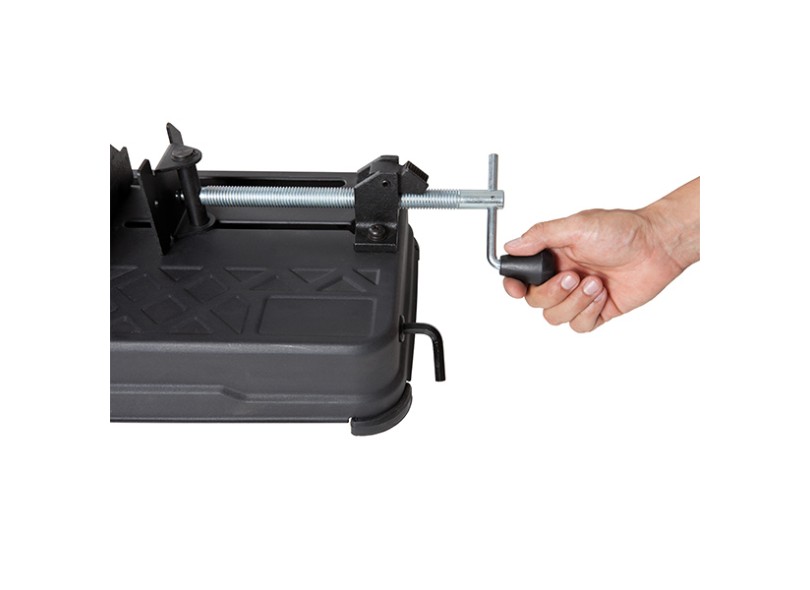 Serra Circular Profissional de Bancada Black & Decker CS2001