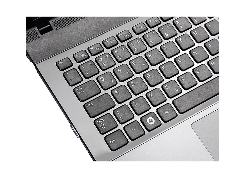 Notebook Samsung Intel Core i3 2328M 2ª Geração 2 GB 320 GB LED 14" Intel HD Graphics Windows 8