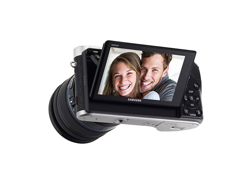 Câmera Digital Samsung Smart Series 20,3 MP Full HD NX300M com o