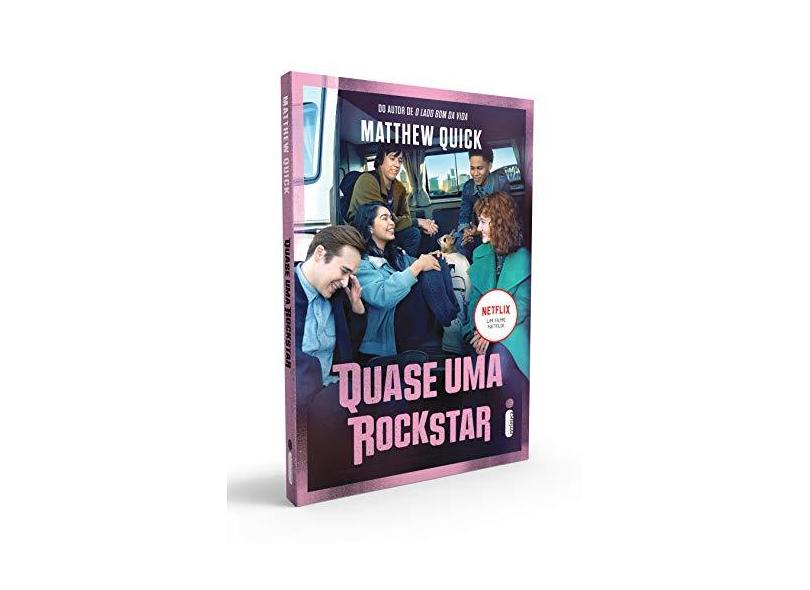 Quase Uma Rockstar - Capa Comum - 9788580576764