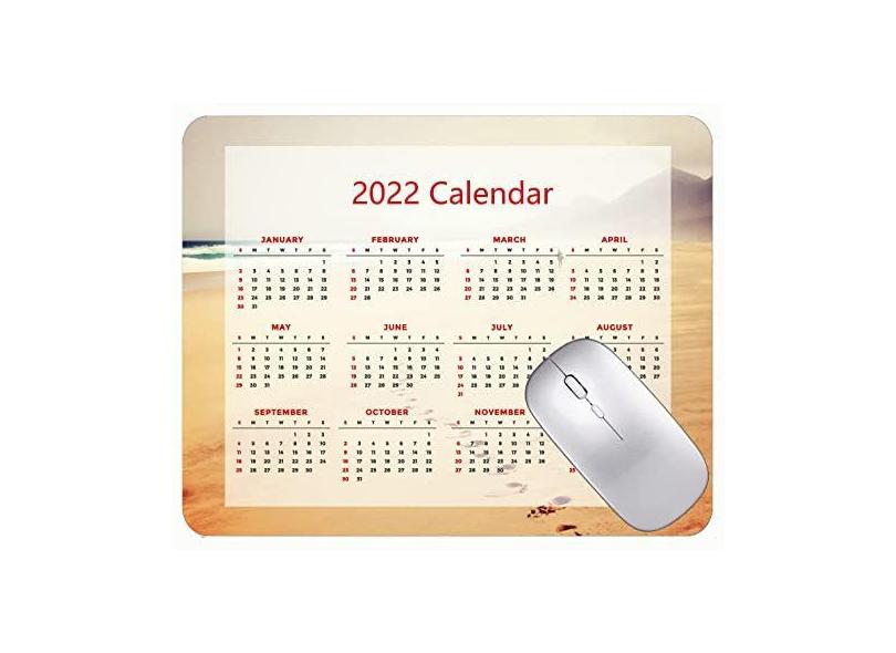 Mouse pad 2022 calendário com feriados, pegadas de neblina do mar na praia, com bordas costuradas