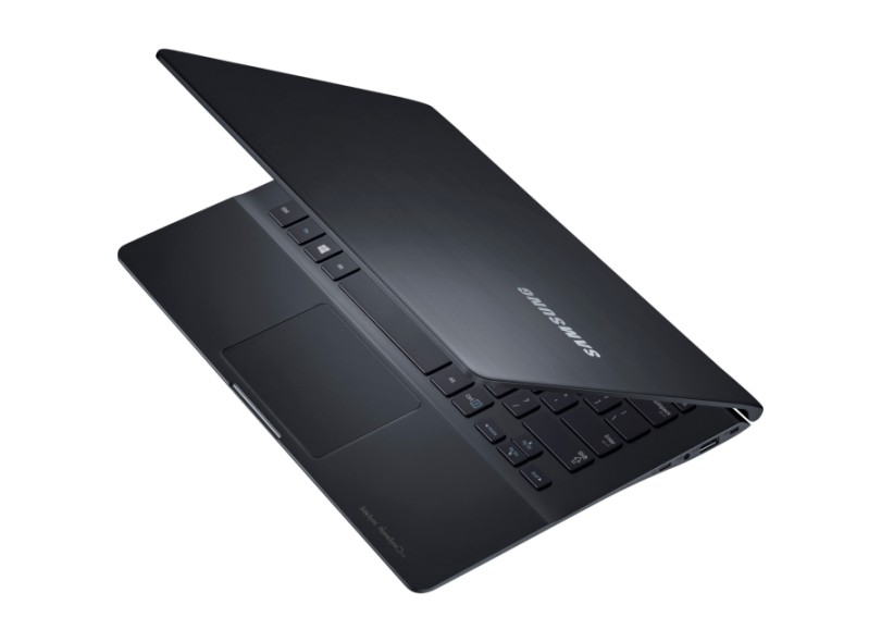 Notebook Samsung ATIV Book 9 Quad-Core Processor 4 GB de RAM 13.3 " Windows 8 905S3G-KD2BR