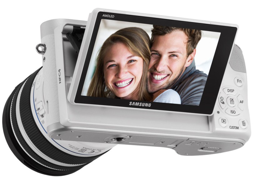 Câmera Digital Samsung Smart Series 20,3 MP Full HD NX300M
