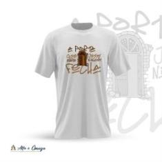 Imagem de Camisetas Cristãs - A Porta que Jesus abre ninguém fecha