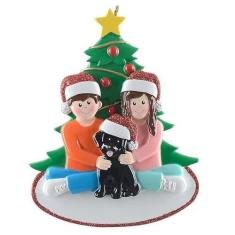 Imagem de Nosso melhor enfeite de cachorro, família de 2 pessoas personalizada 2024 com enfeite de cachorro, enfeites de primeiro Natal para cães de estimação - Presente para donos e amantes de cães - Primeiro