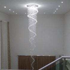 Imagem de Lustre De Cristal Espiral Para Vão De Escada Com 4 Metros De Altura, Base De Inox Com 40CM De Diâm.