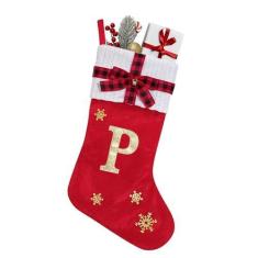 Imagem de Hying Meias de Natal com monograma personalizadas de Natal, meias grandes de floco de neve de inverno com iniciais, meias de presente de veludo vermelho para pendurar em casa, enfeites de festa de