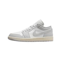 Imagem de Nike Tênis feminino Air Jordan 1 Low, Vela / Leite de coco cinza neutro, 36