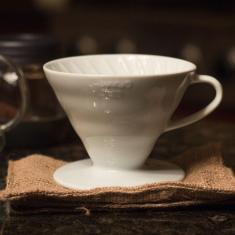 Imagem de Coador de Café em Cerâmica  Hario V60-01