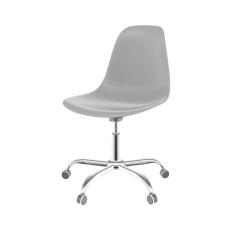 Imagem de cadeira eames e konkret e cromada