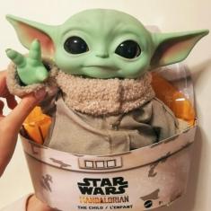 Imagem de Boneco de ação Baby Yoda - The Mandalorian (GWD85)