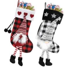 Imagem de Pacote com 2 meias de Natal de 45,7 cm, conjunto de meias de Natal 3D grandes de Papai Noel, personalizado, macio, clássico, vermelho e cinza, para pendurar para presentes, decorações de festa de
