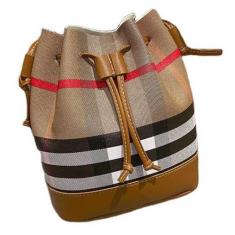 Imagem de Bolsa Listrada Feminina Estilo Saco com Alças Tiracolo