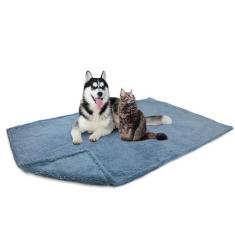 Imagem de Cobertor Impermeável Para Cães Petami Fluffy Para Cães Grandes Na Cama
