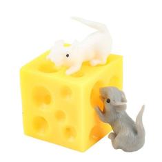 Imagem de Mouse e queijo Brinquedo de descompressão, figuras esquisíveis assustadoras