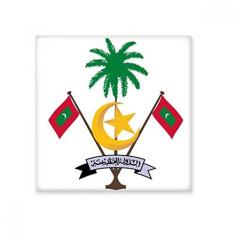 Imagem de ejo de cerâmica brilhante com emblema nacional da Ásia Maldives