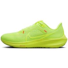 Imagem de Nike Tênis feminino de ginástica, Volt/Barely Volt/Crimson brilhante/Volt, 35