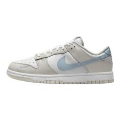 Imagem de Nike Sapatos femininos Dunk Low, Branco/azul claro, 35