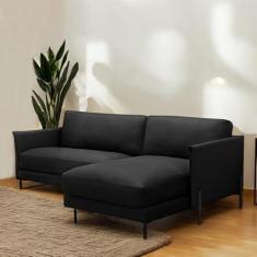 Imagem de Sofá Decorativo Karine 3 Lugares Sala de estar 230cm com Chaise Pés em Aço Couro Preto G88 - Gran Belo
