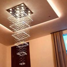 Imagem de LUSTRE DE CRISTAL, BASE DE INOX ESPELHADO DE 60X60CM COM 3,80 METROS DE ALTURA