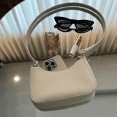 Imagem de Bolsa Bolsinha Feminina Meia Lua Elegante Compacta Tira Colo Alça De O