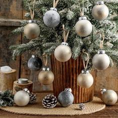 Imagem de Yunlly Enfeites de bola de Natal 6 cm vintage neutro árvore de Natal decoração de árvore de Natal inquebrável decoração de árvore de Natal com laço para pendurar ornamento texturizado pendurado para
