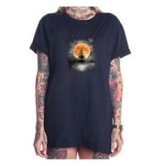Imagem de Camiseta blusao feminina navio ao luar lua