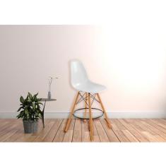 Imagem de Banqueta Eiffel com pé de madeira