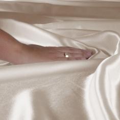 Imagem de Jogo De Lençol Arya Casal 4 Peças Cetim Charmousse Brilhante Macio - Nude