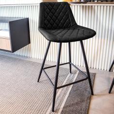 Imagem de Banqueta Decorativa Magé PU Matelassê c/Apoio para os Pés Base em Aço Cinza G56 - Gran Belo