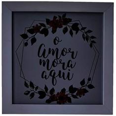 Imagem de Arte Maníacos Quadro Decorativo Guirlanda O Amor Mora Aqui - 32,5x23cm (Moldura em laca )
