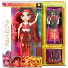 Imagem de Boneca Ruby Anderson da coleção Rainbow High com cabelos coloridos