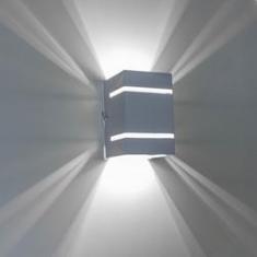 Imagem de kit 9x Arandela Branca + LED 5W 6000K luminária Externa Parede Muro 2 Focos Frisos Fachos St327