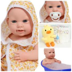 Imagem de Boneco Reborn 100% Vinil Saída De Banho Patinho Com Pelúcia - Cegonha