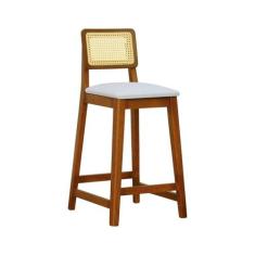 Imagem de Banqueta Gabi 68cm Altura Madeira Maciça Encosto Telinha Assento Estofado Corano Amêndoa/Bege