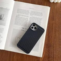 Imagem de Capa respirável Candy Color para iPhone 14 13 12 11 Pro Max 7 8 Plus X XR XS Max Capa à prova de choque com faixa de dissipação de calor, preta, para iPhone 13pro Max