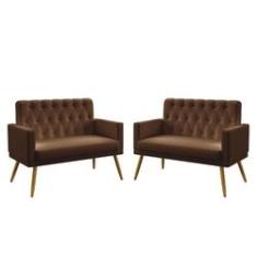 Imagem de Kit 2 Poltronas Namoradeiras Estofadas Para Sala De Estar Nina Com Rodapé E Capitonê Couro Artificial Marrom Aradecor