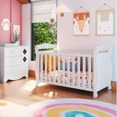 Imagem de Quarto de Bebê Berço Americano e Cômoda com Janelas Losango Cocada Yescasa Branco Brilho